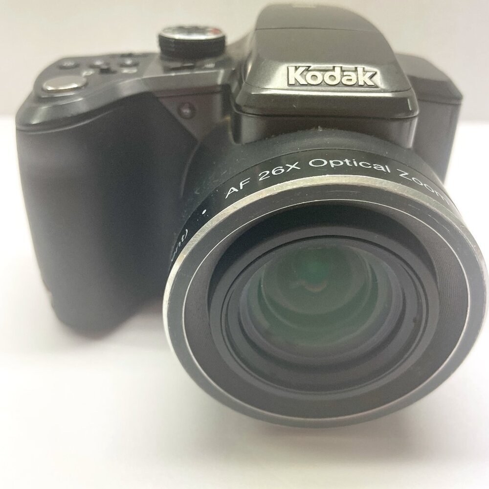 Kodak EasyShare Z981 14.0MP 26x Wide Angle Optical Zoom Digital Camera Works